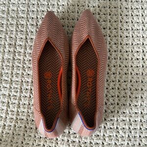 Rothy’s The merino Point in camel herringbone size 8